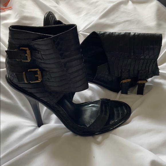 Kenneth Cole black snake open toed stiletto shoe - Picture 2 of 7